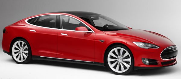 2013-Tesla-Model-S-front-three-quarter-1